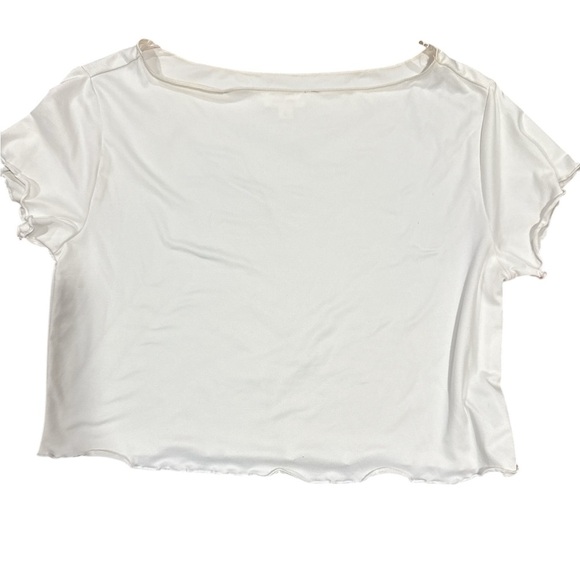Colsie Ivory Cropped Spring Time Top - Picture 2 of 7